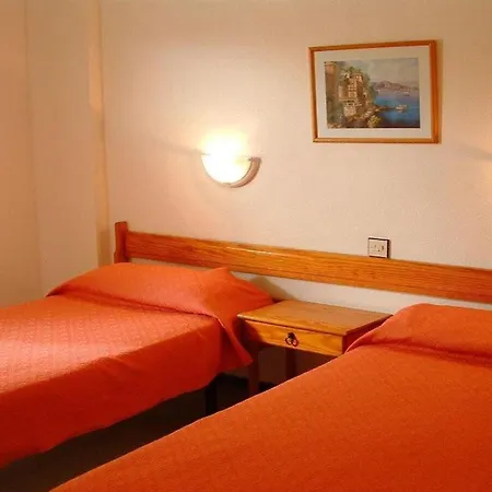Apartahotel Solana 2*